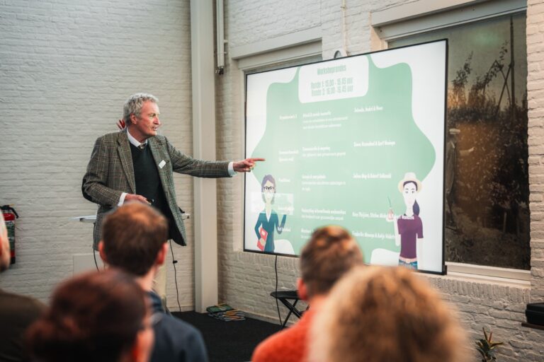 Simon Rozendaal tijdens Klein Tuinbouw Congres Noord-Nederland